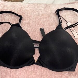 Victoria’s Secret push up bra 32D NEW